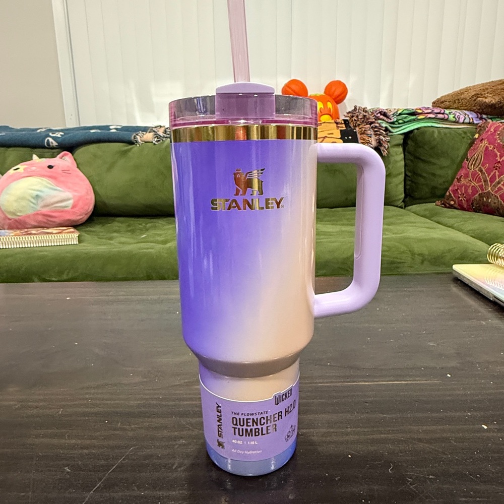 Stanley X Wicked Glinda For Good 40oz Stainless Steel Tumbler Flowstate Quencher
